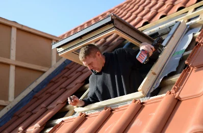 Pose de fenêtres de toit Velux à Guérin